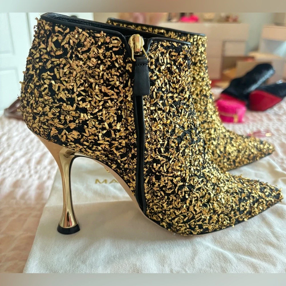 NWT • Manolo Blahnik • Pluta Pointed Toe Bootie • Black and Gold Tinsel • 37 EU - Picture 9 of 10